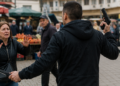 Panică în Piața Mare din Suceava. Un tânăr înarmat cu un cuțit și un pistol airsoft a amenințat o femeie și a tras două focuri în aer