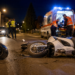 Fără permis și rupt de beat, un tânăr de 20 de ani ”și-a rupt fâșul” cu motocicleta pe o stradă din Rădăuți. A ajuns direct din spital în arest