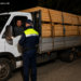 Șofer din Slatina, amendat cu 6.000 de lei după ce a fost prins transportând ilegal 3,6 metri cubi de cherestea