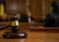 Două eleve de la LPS, condamnate după ce au bătut o adolescentă pe stradă. Inculpatele trebuie să-i plătească victimei daune de 15.000 de lei