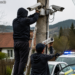 Camere de supraveghere ale Ministerului Mediului, distruse la Ostra de doi localnici nemulțumiți că zona era monitorizată. Unul s-a ”odihnit” 24 de ore în arest, celălalt a plecat în Italia