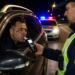Șofer beat criță, prins la volanul unui Volvo după ce mergea sinuos prin Plopeni. Etilotestul a indicat o alcoolemie uriașă de 1,87 mg/l alcool pur în aerul expirat