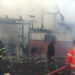 Grajd făcut scrum la Dorna Arini. Flăcările au ucis două bovine, 40 de pui de găină și au produs pagube de 50.000 lei