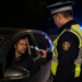 Fără permis, dar cu 1,41 mg/l alcool pur în aerul expirat, tras pe dreapta la Frasin. Le-a spus polițiștilor că a băut doar două beri înainte să urce la volan