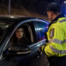 ”Rocada mică” din Audi-ul oprit de polițiști pe centura Sucevei. Tânăra de la volan nu avea permis, iar schimbul de locuri nu i-a scăpat de dosar penal