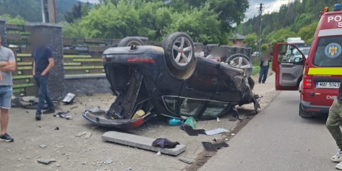 Alcoolul l-a ”ajutat” pe un tânăr să-și pună Q5-ul cu ”burta-n sus” la Brodina. În mașina cu numere de UK, fără RCA, se aflau trei pasageri