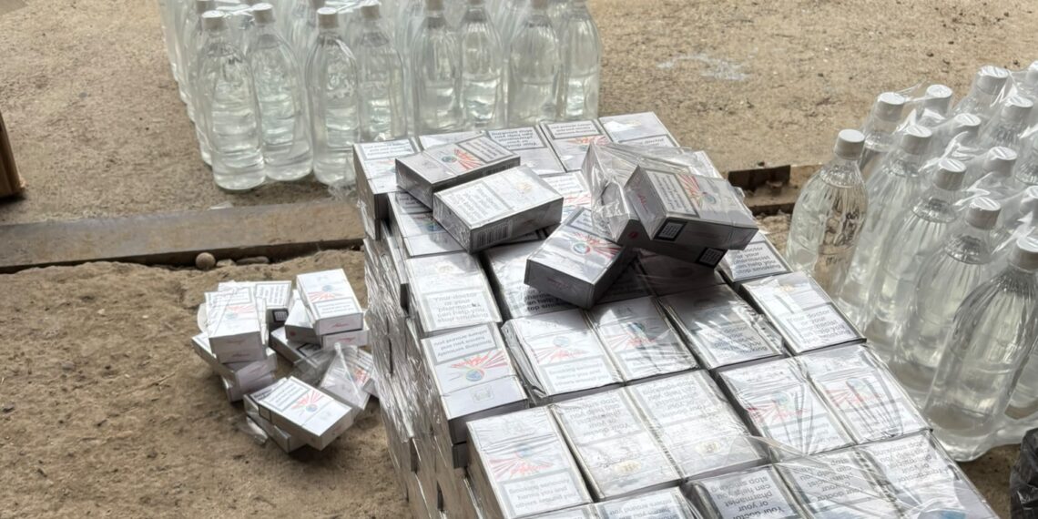 Nouă percheziții și un bărbat reținut într-o amplă acțiune împotriva contrabandei cu țigări. Polițiștii au confiscat peste 45.000 de țigări și 232 de litri de alcool