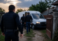 Autoutilitară furată din Italia, găsită în curtea unui fost angajat din Ilișești. Polițiștii suceveni au recuperat și sculele aflate în autoutilitară