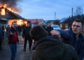 Cinci bărbați condamnați după un conflict izbucnit în timpul unui incendiu la un grajd din Adâncata. După ce a lovit un vecin care încerca să calmeze scandalul, agresorul a fost bătut de patru persoane și stropit cu spray lacrimogen
