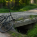 Biciclist amendat cu 1.250 de lei după ce și-a fracturat gamba. Avea 1,56 mg/l alcool pur în aerul expirat