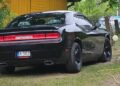 Dodge furat din Olanda, găsit în spatele sediului Poliției Municipiului Suceava, în parcarea Kaufland