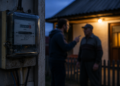 Nu l-a lăsat să-și încarce telefonul, iar fiul a sunat la 112 să spună că tatăl său fură curent electric. Apelantul a fost ”premiat” cu o amendă de 2.000 de lei