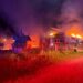 Trei ore de luptă cu flăcările în Ciprian Porumbescu. Incendiul a distrus acoperișul casei și anexele gospodărești
