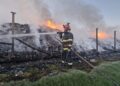 Noapte de foc la Stroiești. Un incendiu izbucnit la stația de sortare a deșeurilor a mobilizat pompieri din trei subunități