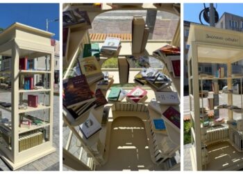 Mini-bibliotecă în aer liber, lângă statuia lui Mihai Eminescu din centrul Sucevei: ”Ne propunem să încurajăm lectura în spațiile publice, să promovăm responsabilitatea față de bunurile comune și să susținem schimbul de cărți între oameni”