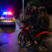Minoră de 16 ani, urmărită de polițiști după ce a fugit cu o motocicletă neînmatriculată. O adolescentă de 17 ani era pasageră