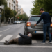 Pieton beat, ajuns la spital după ce s-a dezechilibrat și a căzut lângă o mașină care îi acordase prioritate pe o trecere de pietoni din Suceava. Bătrânul s-a lovit de roata dreapta spate a mașinii