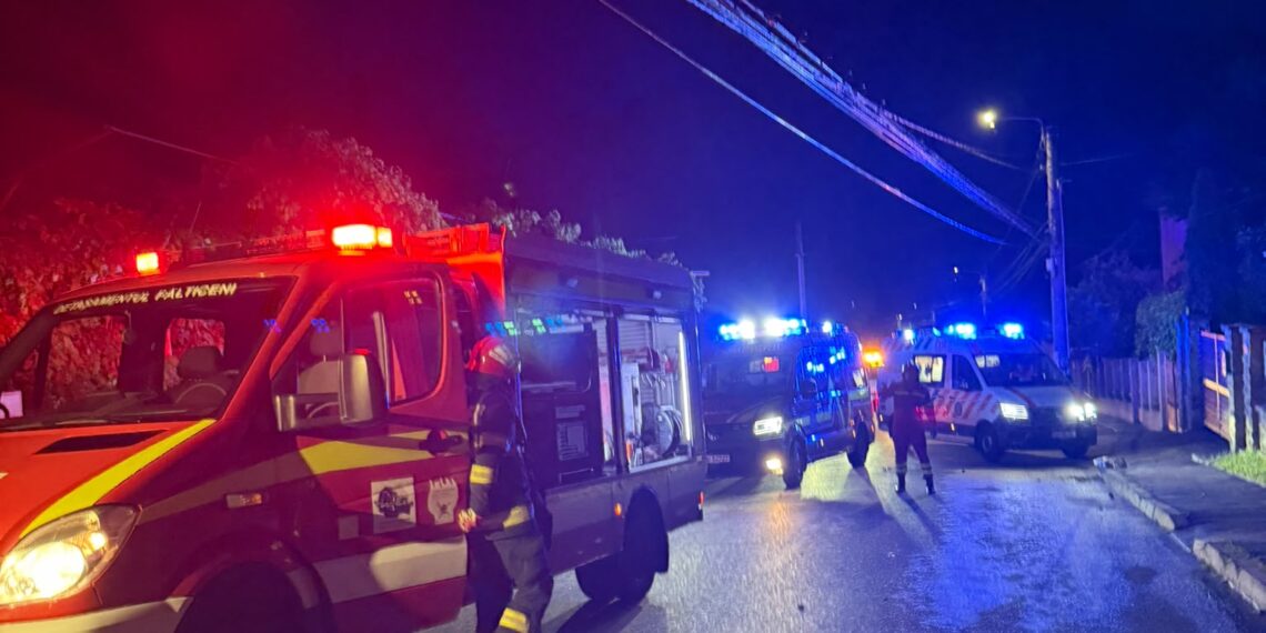 Șoferul de 43 de ani care s-a oprit cu mașina într-un stâlp de beton s-a stins din viață la spital