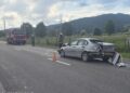 Detalii despre accidentul rutier de la Frasin, soldat cu doi răniți. Șoferul unei autoutilitare nu s-a asigurat corespunzător și a intrat în coliziune cu un BMW angajat în depășire. Tânărul aflat la volanul BMW-ului era beat