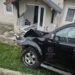 Șofer beat, cu o alcoolemie de 0,85 mg/l, a intrat cu Nissanul într-o casă, la Panaci