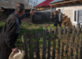 Recidivist din Zvoriștea, condamnat la amendă penală după ce și-a amenințat fratele și cumnata că le incendiază casa. Spunea că are benzina pregătită