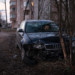 Un adolescent din Humoreni și-a aflat ”nota de plată” după ce a furat un Audi A6 scos la vânzare pe Marketplace de o femeie din Suceava, l-a condus fără permis și l-a izbit de copaci, la Solca. Înainte încercase să ”probeze” un Audi A8, dar vânzătorului i s-a părut suspect puștanul de 16 ani