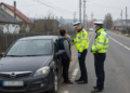 Șoferiță de 47 de ani, ”culeasă” înainte de prânz de polițiști, de pe marginea unui drum din Zvoriștea. Suceveanca se ”omenise” zdravăn