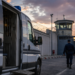 Infractor din Șcheia, arestat zilele trecute după ce ar fi jucat rolul de curier în ”Metoda Accidentul”, transferat la Penitenciarul Botoșani pentru executarea unei pedepse de peste 5 ani pentru furt calificat