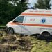 Ambulanță în misiune, lovită de un Volvo ieșit din parcarea Penny de la Ipotești. Cadru medical și pacientă, rănite după ce șoferița nu ar fi respectat STOP-ul