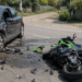 Motociclist fără permis, implicat într-un accident la Udești. O fată de 15 ani, aflată pe motocicletă, a fost rănită. Un șofer nu le-a acordat prioritate