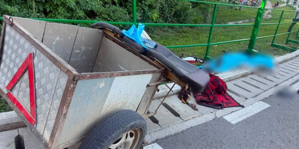 Tragedie pe un drum din Stamate. Un bărbat de 63 de ani a murit după ce a pierdut controlul unui motocultor cu remorcă. Două femei au fost aruncate pe șosea
