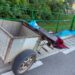 Tragedie pe un drum din Stamate. Un bărbat de 63 de ani a murit după ce a pierdut controlul unui motocultor cu remorcă. Două femei au fost aruncate pe șosea
