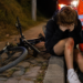 O adolescentă de 17 ani, băută, și-a julit genunchii după ce a căzut de pe bicicletă la Bogdănești. DGASPC Suceava a fost sesizată