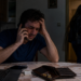 Și-a dorit compania unei tinere cunoscute pe Facebook, cât timp soția se afla la părinți. După câteva pahare, tânăra a ”dispărut” cu telefonul, 500 de euro cash și 9.000 de euro din cont, lăsându-l cu doar 12 euro. La 4 dimineața și-a sunat soția să se ”laude” cu pățania. Tânăra și-a aflat pedeapsa