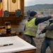 Sudor fără certificat, dat afară după aproape doi ani de muncă pe șantierul stației de epurare din Dolhasca. Fostul angajat a pierdut procesul, după ce a susținut că lipsa calificării a fost invocată abia după ce a fost acuzat că l-a bătut pe șeful de șantier
