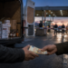 DECIZIE DEFINITIVĂ în dosarul ”Ceaiul de 2.000 de euro de la vamă”, după 11 ani. Prescripția a înlăturat condamnările pentru mită și contrabandă. Flagrant ca la carte, rămas fără rezultat penal. Controlorul vamal s-a prefăcut că bate palma cu contrabandiștii, după ce sesizase DNA