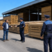 Peste 1.000 de metri cubi de cherestea ”dispăruți” dintr-un depozit din Suceava. În SUMAL existau, fizic nu. Dosar penal și confiscare de 771.213 lei