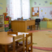 Educatoare, găsită vinovată DEFINITIV după ce a bruscat o fetiță de 4 ani la repetițiile pentru un concurs de dans. Soluție blândă, la aproape 7 ani de la incident. Curtea a amânat aplicarea amenzii și a majorat daunele morale la 15.000 de lei