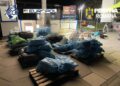 DIICOT a descins și la Câmpulung Moldovenesc într-un dosar uriaș de trafic internațional de droguri. Gruparea ar fi transportat aproape 1,7 tone de cocaină, canabis și hașiș, în valoare de până la 25 de milioane de euro