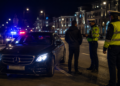 Prins la volanul unui Mercedes, în centrul municipiului Rădăuți, deși nu avea permis. Proprietarul susține că i-ar fi luat mașina fără acord