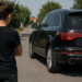 ”Lecție de condus” la 13 ani, cu Audi Q7. Tatăl, cercetat penal după apariția unei filmări pe internet
