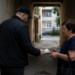 Sucevenii nu se învață minte cu valutiștii de ocazie din Burdujeni. O femeie a fost înșelată cu 1.450 de lei într-un gang