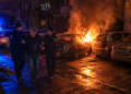A fost prins beat la volan după ce polițiștii l-au scos din mașina care i-a luat foc într-o parcare din Suceava. Șoferul susținea că adormise cu piciorul pe accelerație. Condamnat pentru că a condus beat, achitat pentru incendiul care a avariat alte patru autoturisme