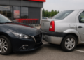 Șoferiță de 63 de ani, prinsă băută după ce a lovit o mașină în parcarea Profi din Todirești