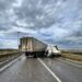 Autotren implicat într-un accident pe centura Sucevei, la Șcheia. Șoferul a fost preluat de echipajul SMURD