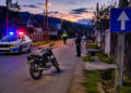 Minorul de 15 ani care a accidentat mortal un copil de 5 ani cu motocicleta, arestat la domiciliu. Circula pe contrasens, pe o stradă cu sens unic. Tatăl său a fost reținut