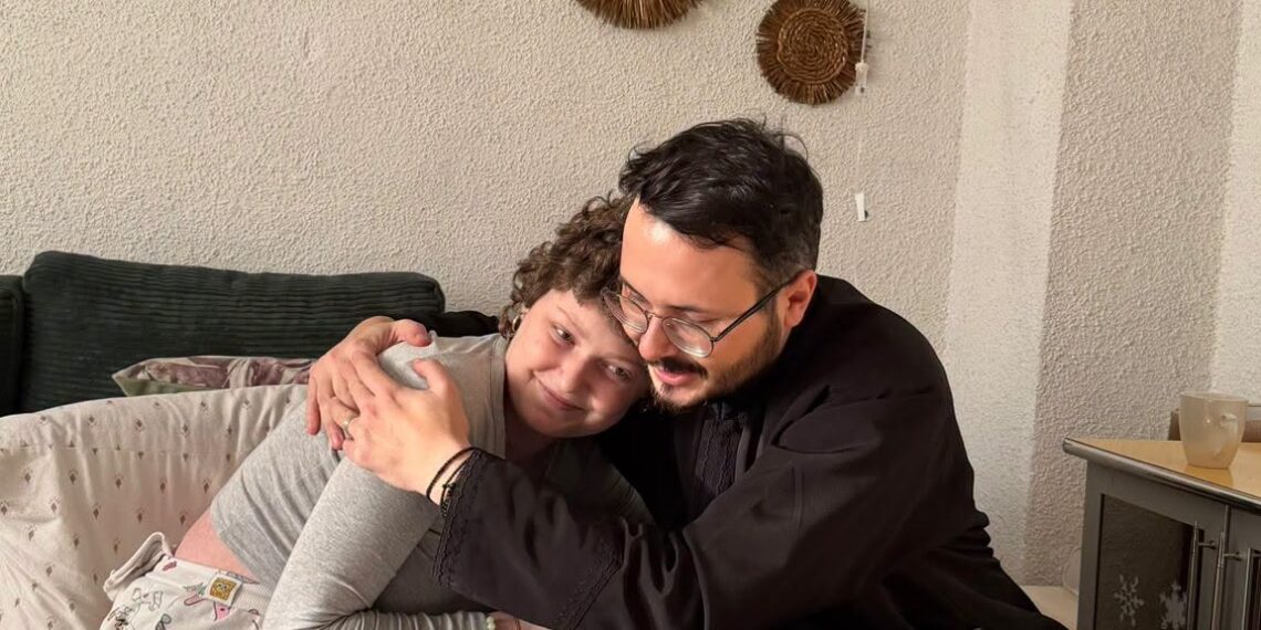 Omagiul preotului Alexandru Lungu pentru Andreea Anița, simbolul solidarității naționale, în ziua în care ar fi împlinit 28 de ani. Cei 2,3 milioane de dolari strânși pentru ea au ajuns la alți bolnavi și, spune preotul, i-au salvat pe toți de la moarte: „Mi-aș fi dorit să nu fie comemorată, ci sărbătorită!”