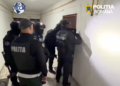 ”Meniu” complet pentru clienți: canabis, 4-CMC, 4-MMC, MDMA și NEP. Doi tineri de 21 și 23 de ani, arestați preventiv