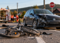 Biciclist de 22 de ani, rănit după ce nu a oprit la ”STOP” și a intrat într-un autoturism, la Râșca. Etilotestul a indicat 0,22 mg/l