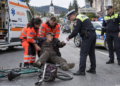 A pedalat ”cu curaj” după câteva pahare până a ”pupat” carosabilul. Humorean de 60 de ani, cules de pe jos de echipajul de ambulanță și ”premiat” cu o amendă de aproape 1.300 de lei